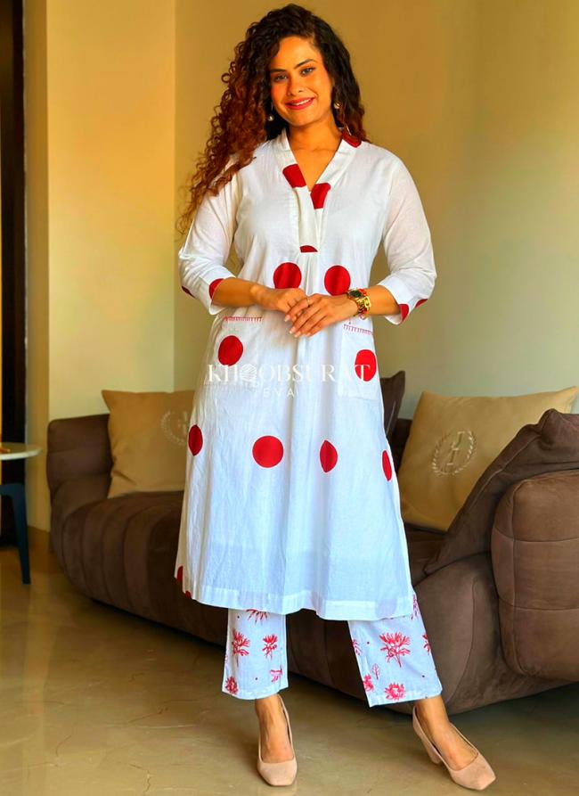 Pure Cotton White Red Casual Wear Block Printed Kurti With Pant